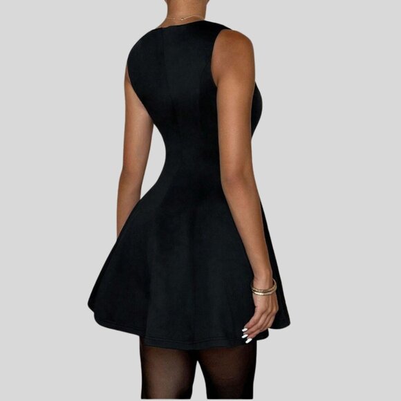 Little Black Dress Flared - Picture 3 of 9